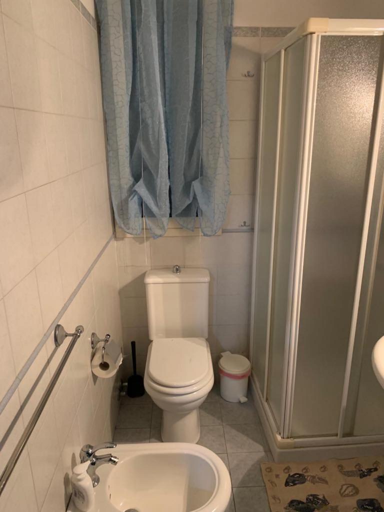 Airport Bedroom House *